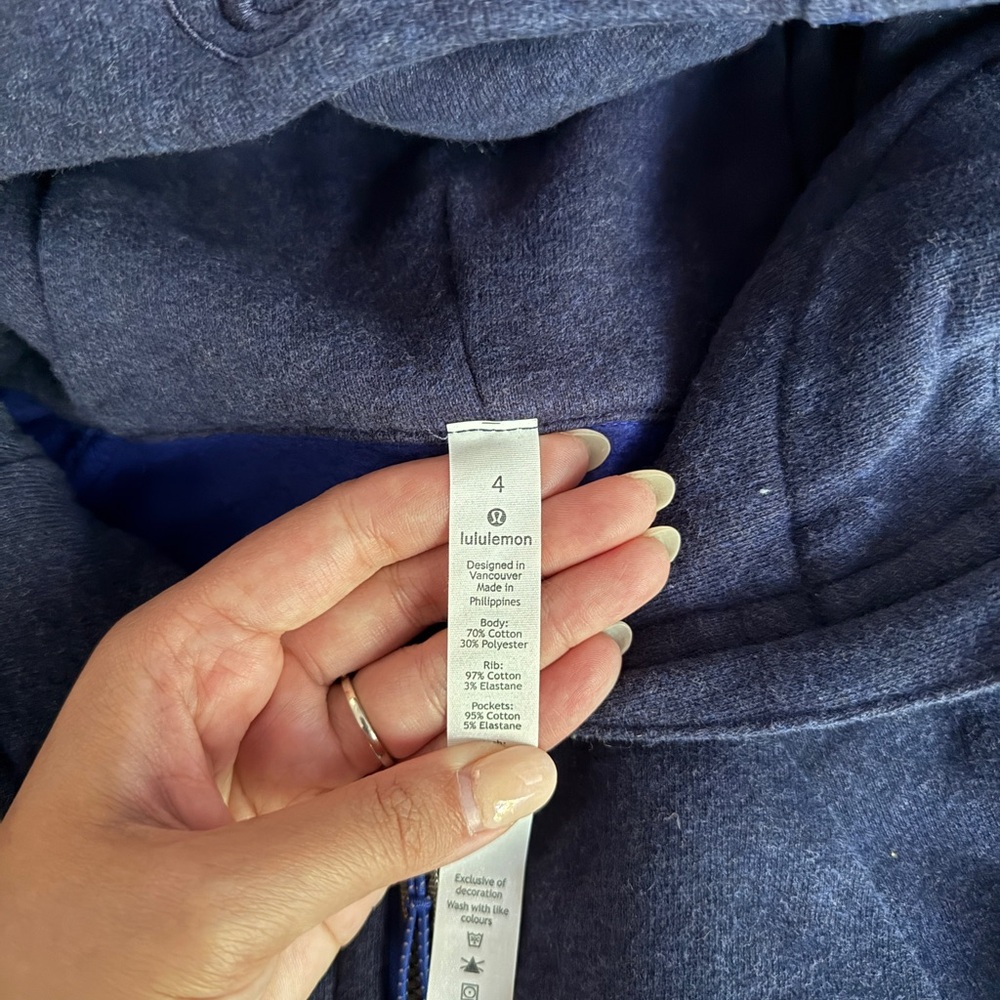 Lululemon Athletica Navy Zip-Up Hoodie size 4 - Picture 3 of 4
